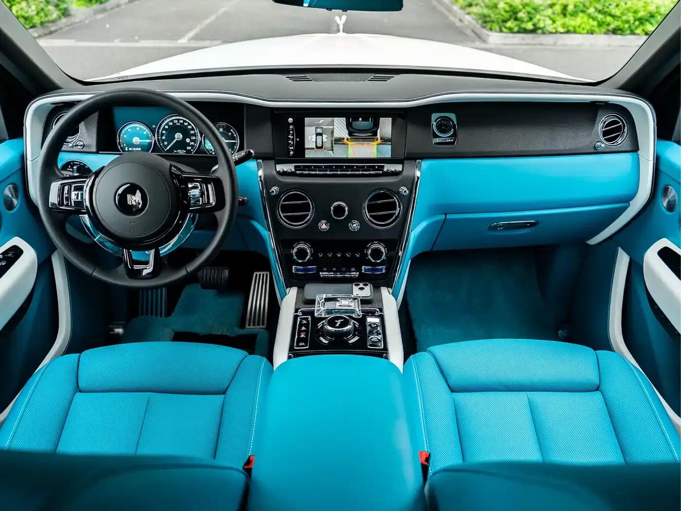 2018 Cullinan, four-seater version — миниатюра 10