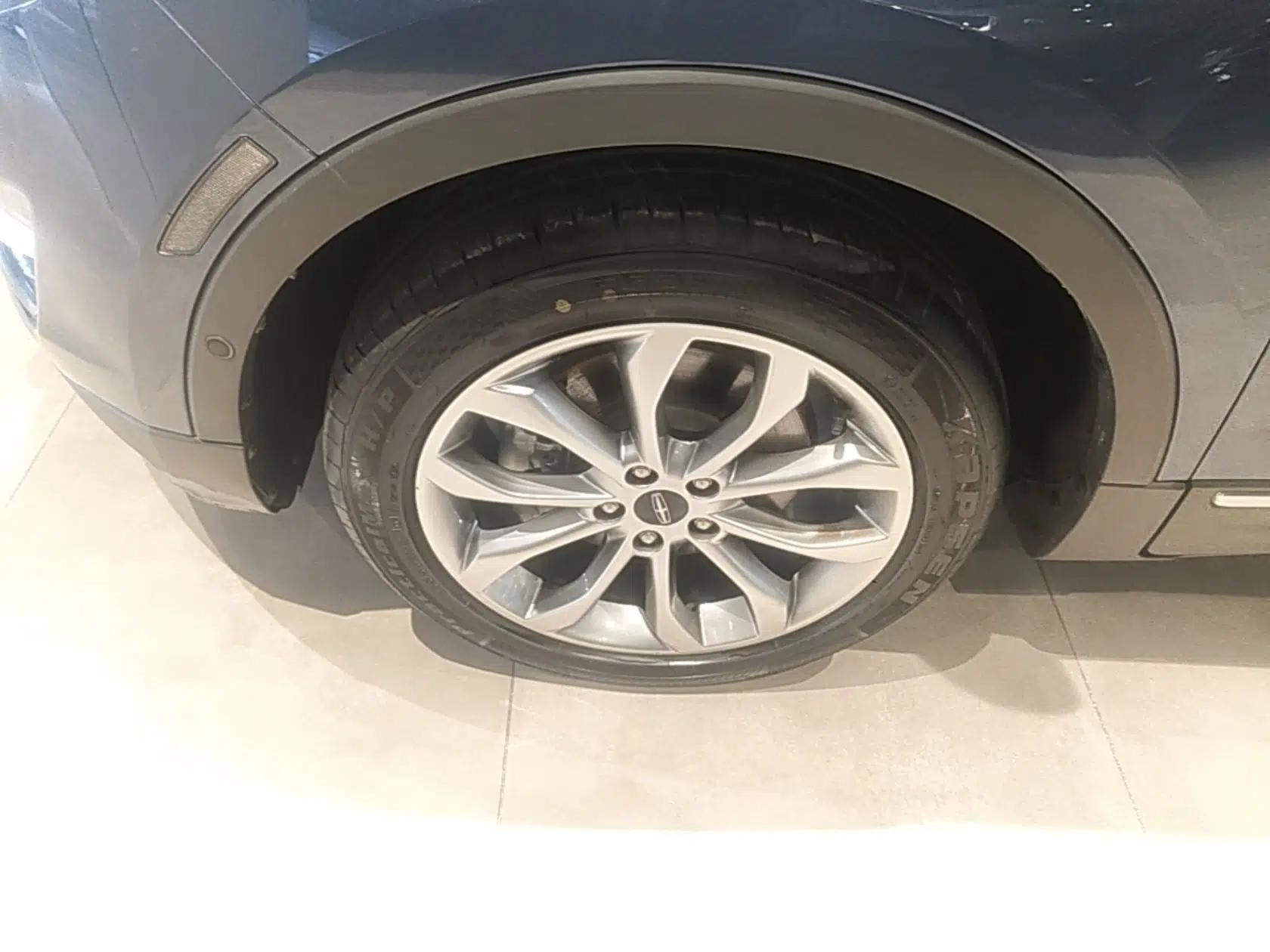 Lincoln MKC 2017 2.0T Two-Wheel-Drive Luxury Edition — миниатюра 15
