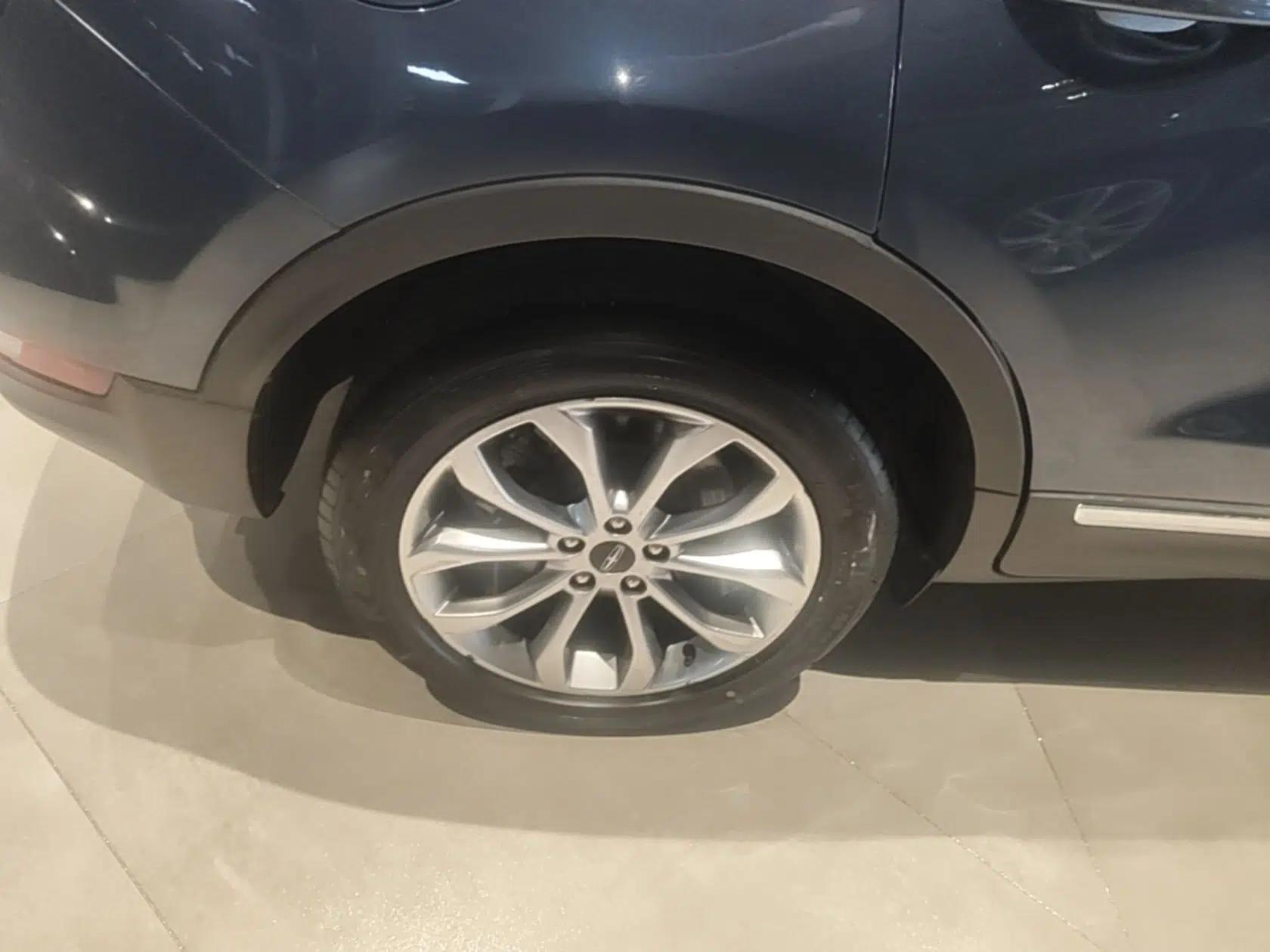 Lincoln MKC 2017 2.0T Two-Wheel-Drive Luxury Edition — миниатюра 16