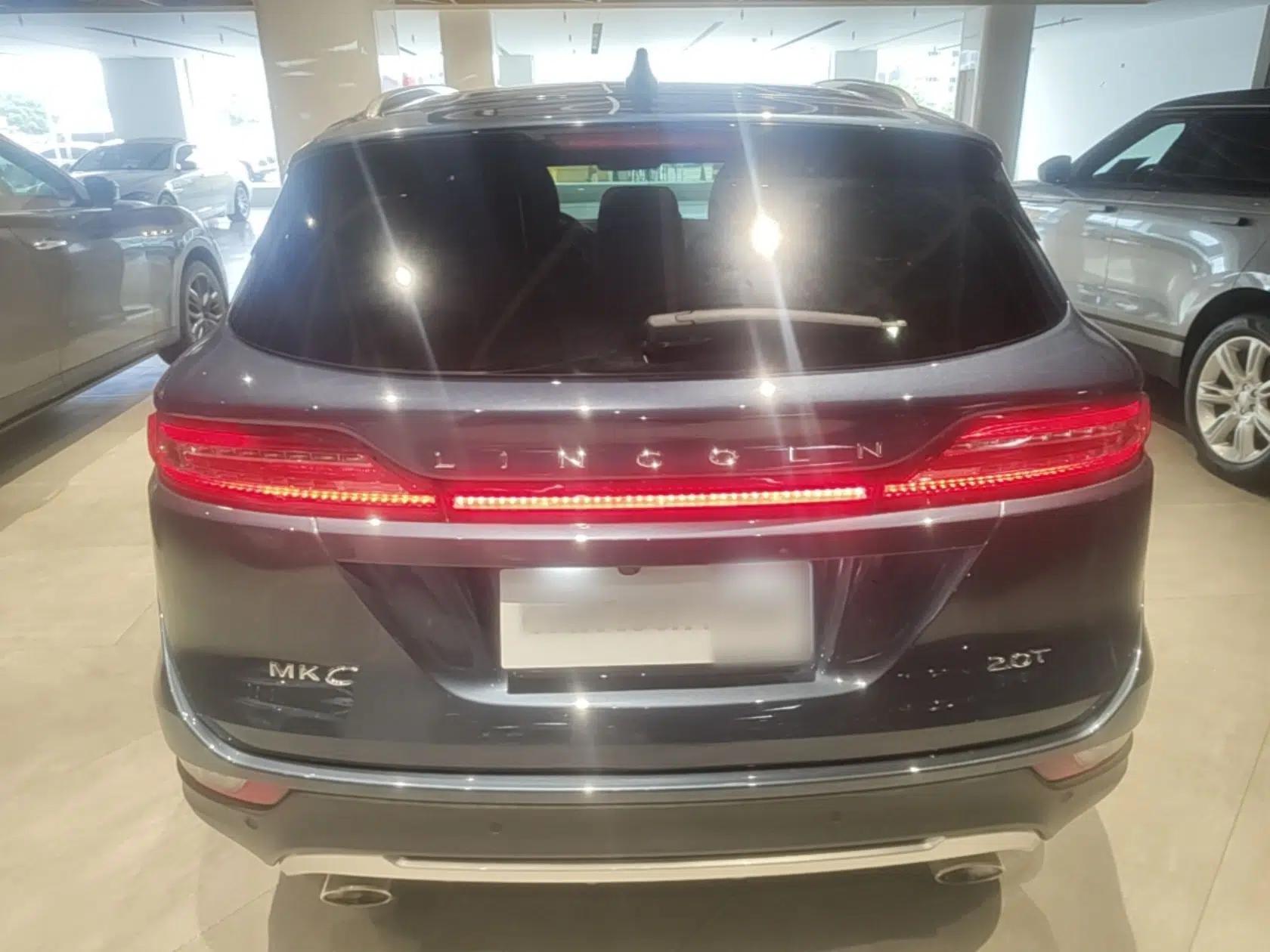 Lincoln MKC 2017 2.0T Two-Wheel-Drive Luxury Edition — миниатюра 5