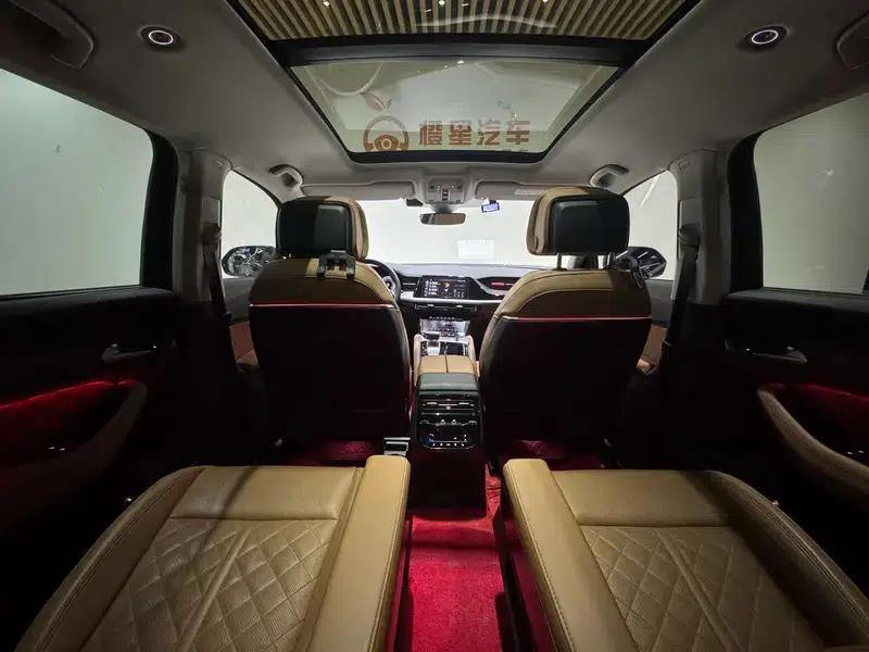 Audi Q6 2024 45TFSI quattro Qiyun Edition Yulin Package 6-seater — миниатюра 7