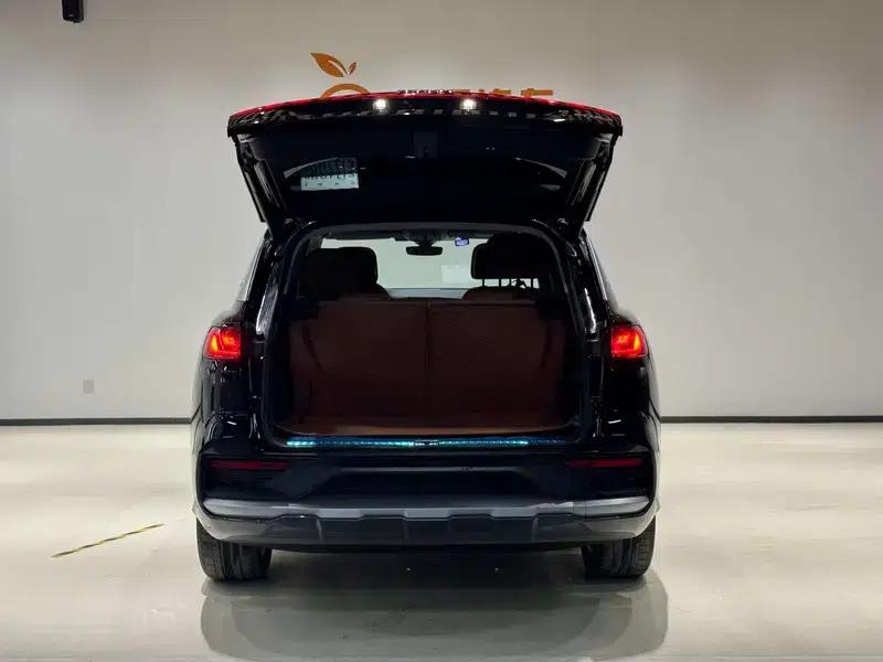 Audi Q6 2024 45TFSI quattro Qiyun Edition Yulin Package 6-seater — миниатюра 8