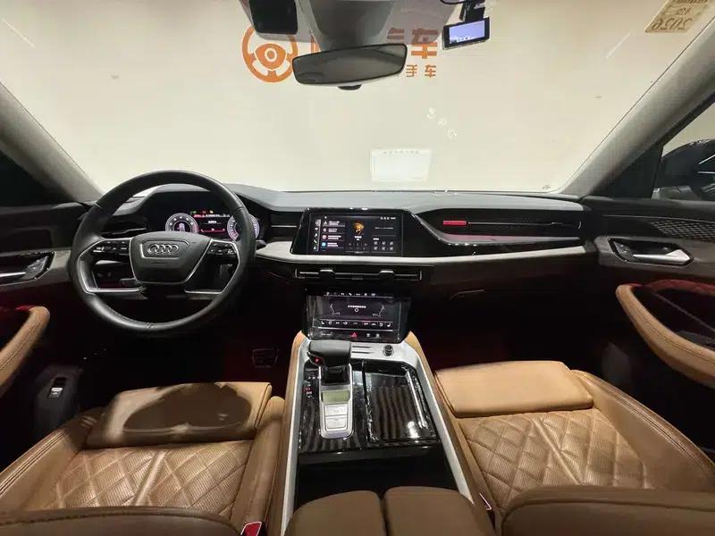 Audi Q6 2024 45TFSI quattro Qiyun Edition Yulin Package 6-seater — миниатюра 9
