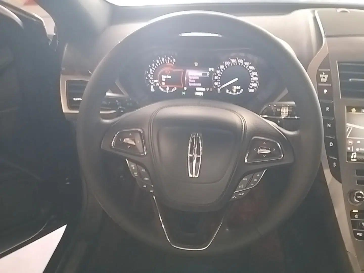 Lincoln MKZ 2017 2.0T Luxury Edition — миниатюра 13