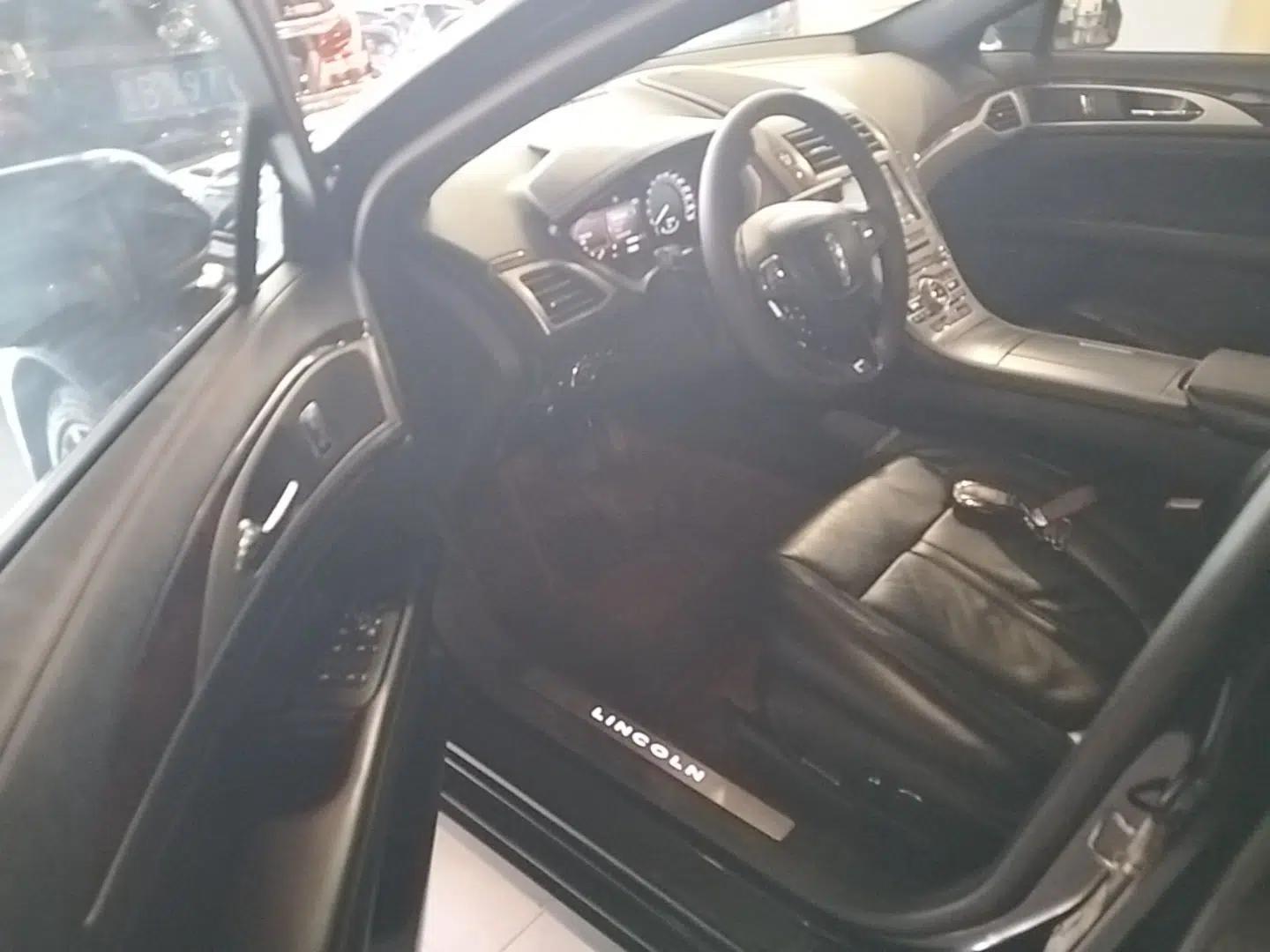 Lincoln MKZ 2017 2.0T Luxury Edition — миниатюра 18