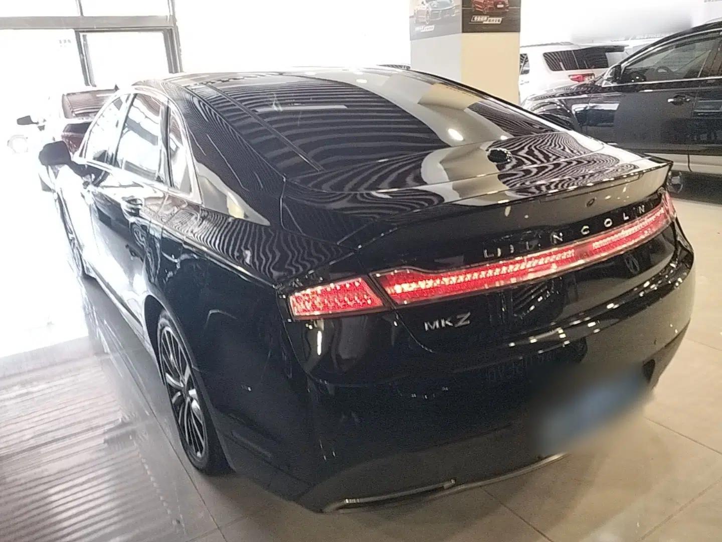 Lincoln MKZ 2017 2.0T Luxury Edition — миниатюра 4