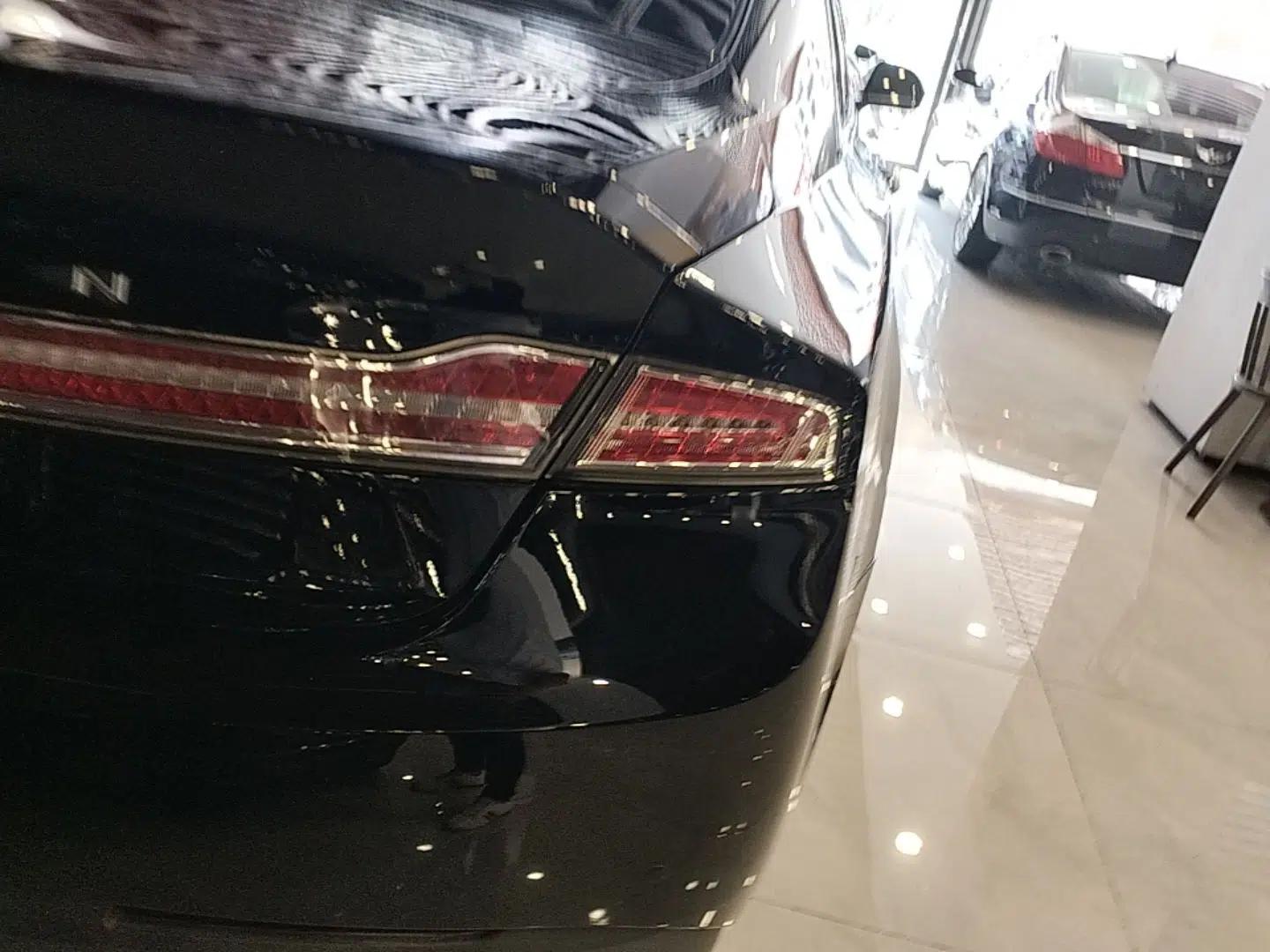 Lincoln MKZ 2017 2.0T Luxury Edition — миниатюра 9