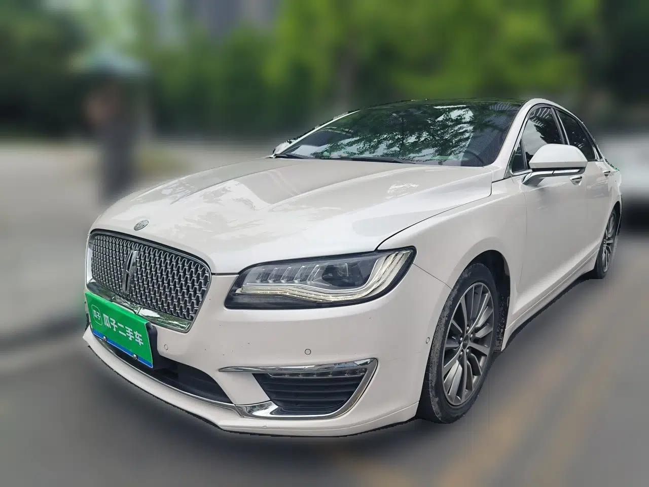 Lincoln MKZ 2017 2.0T Luxury Edition — миниатюра 1