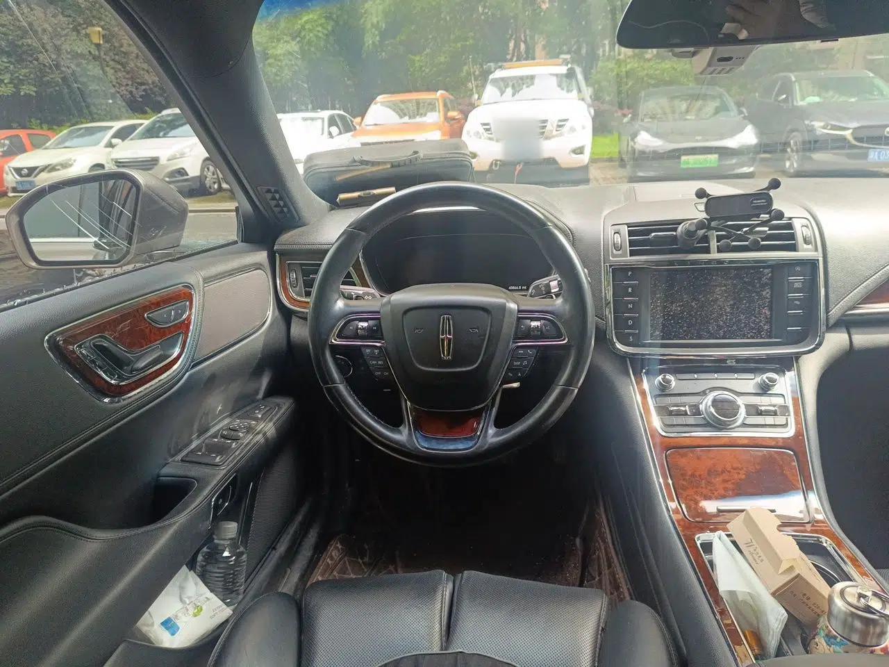 Lincoln Continental 2019 2.0T Two-Wheel Drive Luxury Edition China VI Standard — миниатюра 10