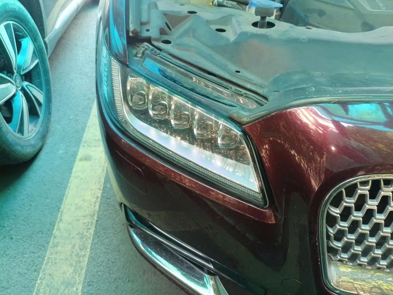 Lincoln Continental 2017 Lincoln Continental, U.S.-imported from the Flat Rock Assembly Plant, automatic transmission, 2.0-liter engine, five seats, gasoline-powered. — миниатюра 7