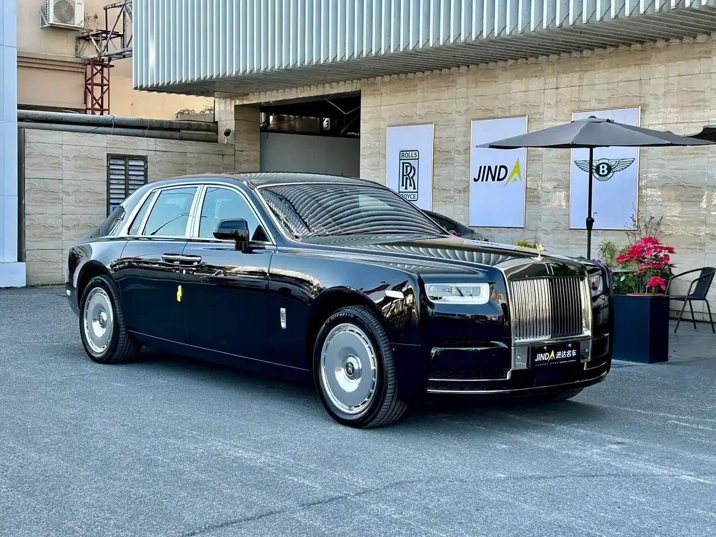 2018 Phantom 6.7T Standard Wheelbase — миниатюра 1
