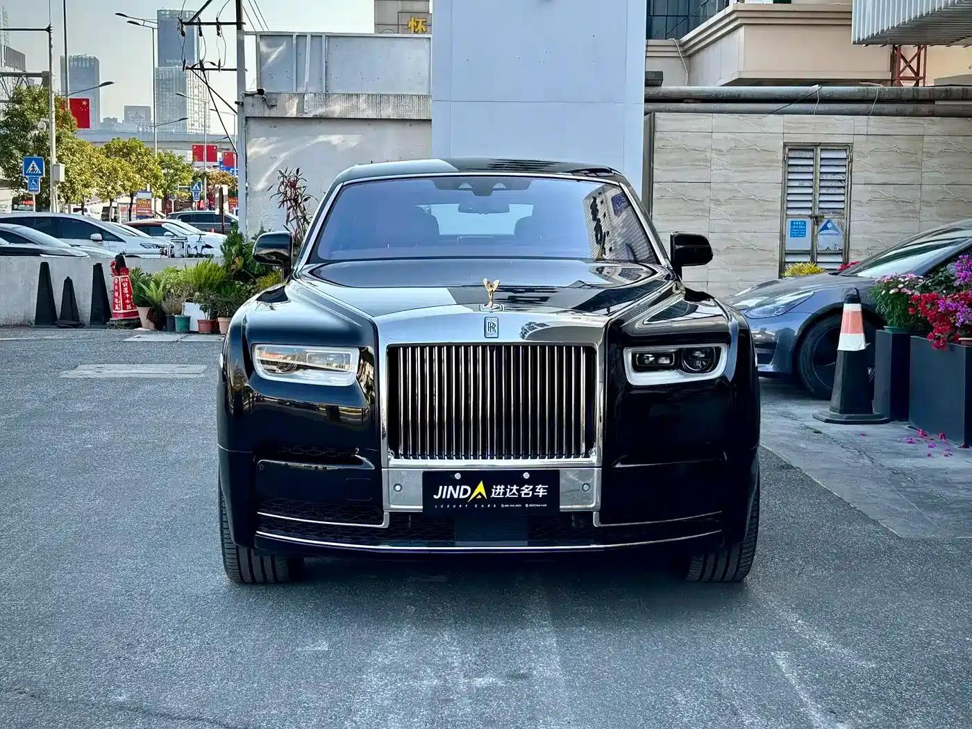 2018 Phantom 6.7T Standard Wheelbase — миниатюра 2
