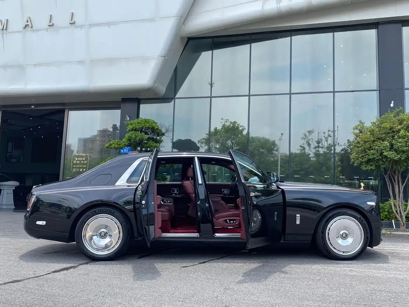 2018 Phantom 6.7T Standard Wheelbase — миниатюра 13