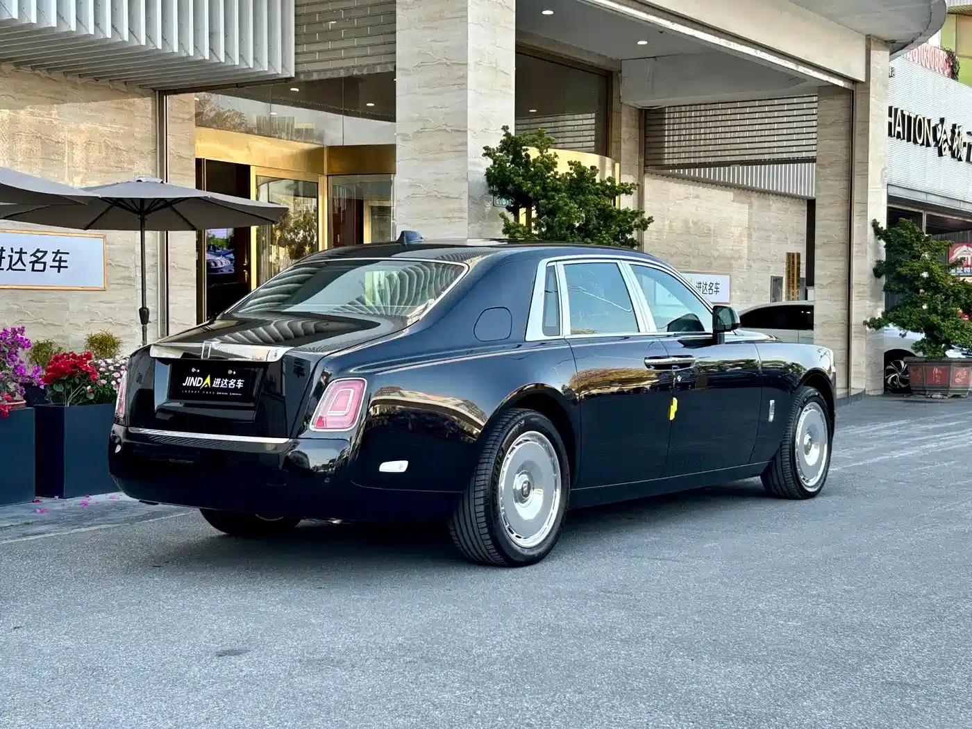 2018 Phantom 6.7T Standard Wheelbase — миниатюра 3
