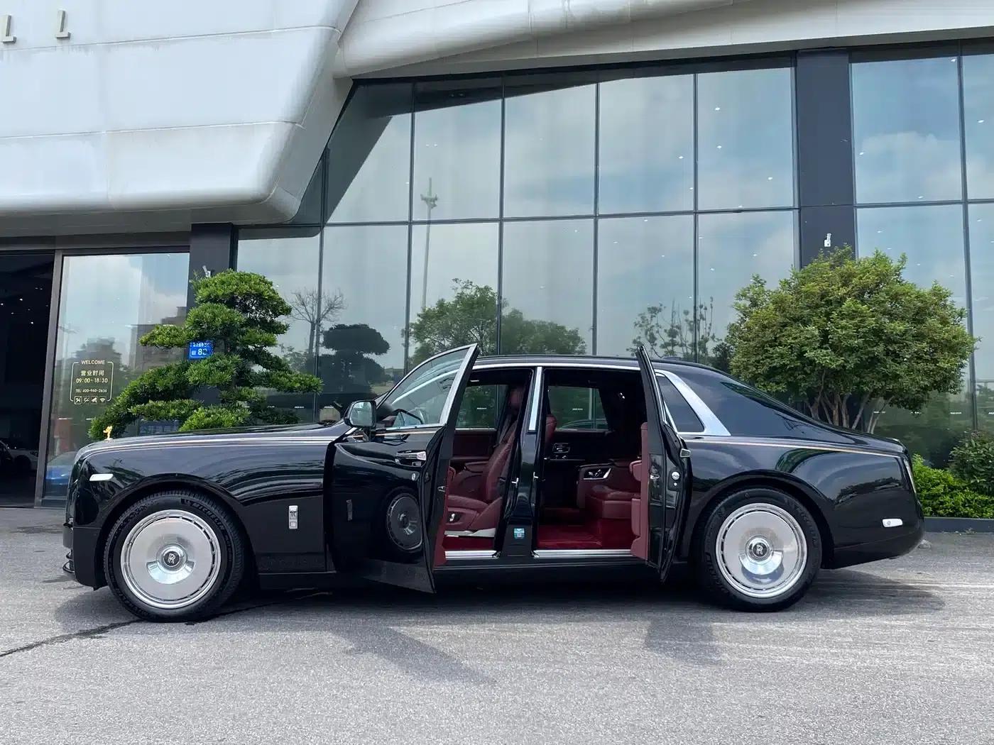 2018 Phantom 6.7T Standard Wheelbase — миниатюра 5