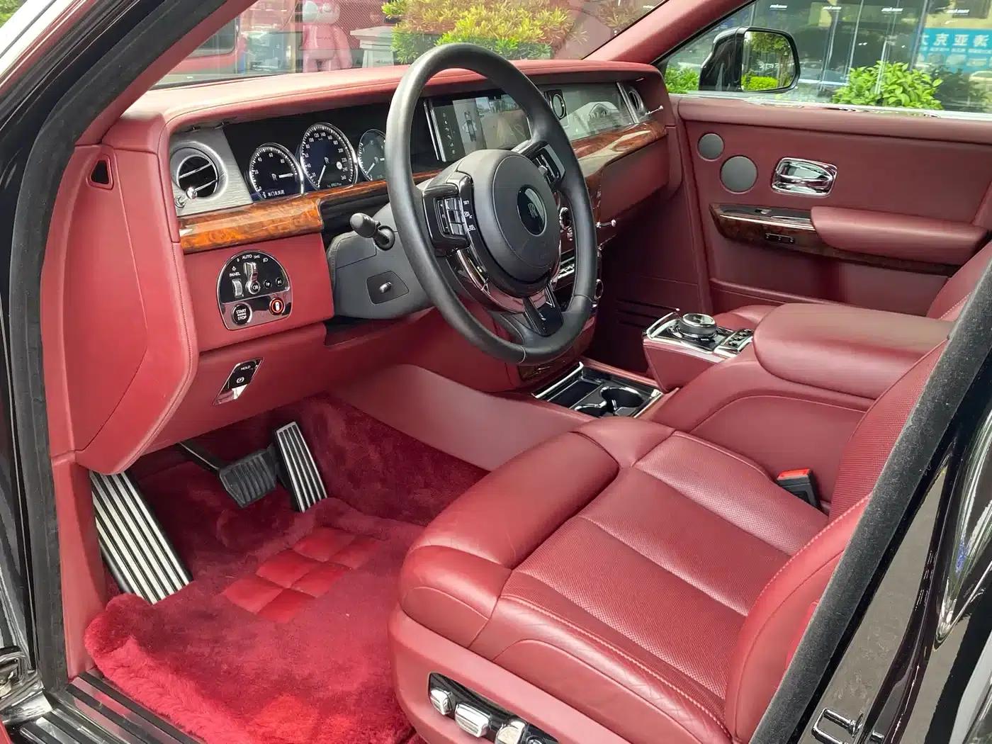 2018 Phantom 6.7T Standard Wheelbase — миниатюра 6