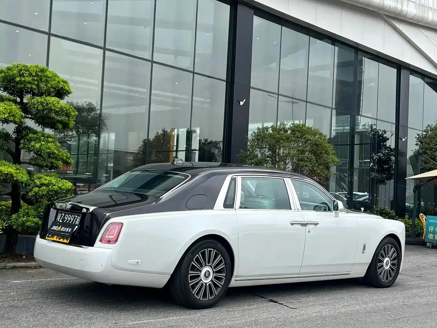2018 Phantom 6.7T Long Wheelbase — миниатюра 3