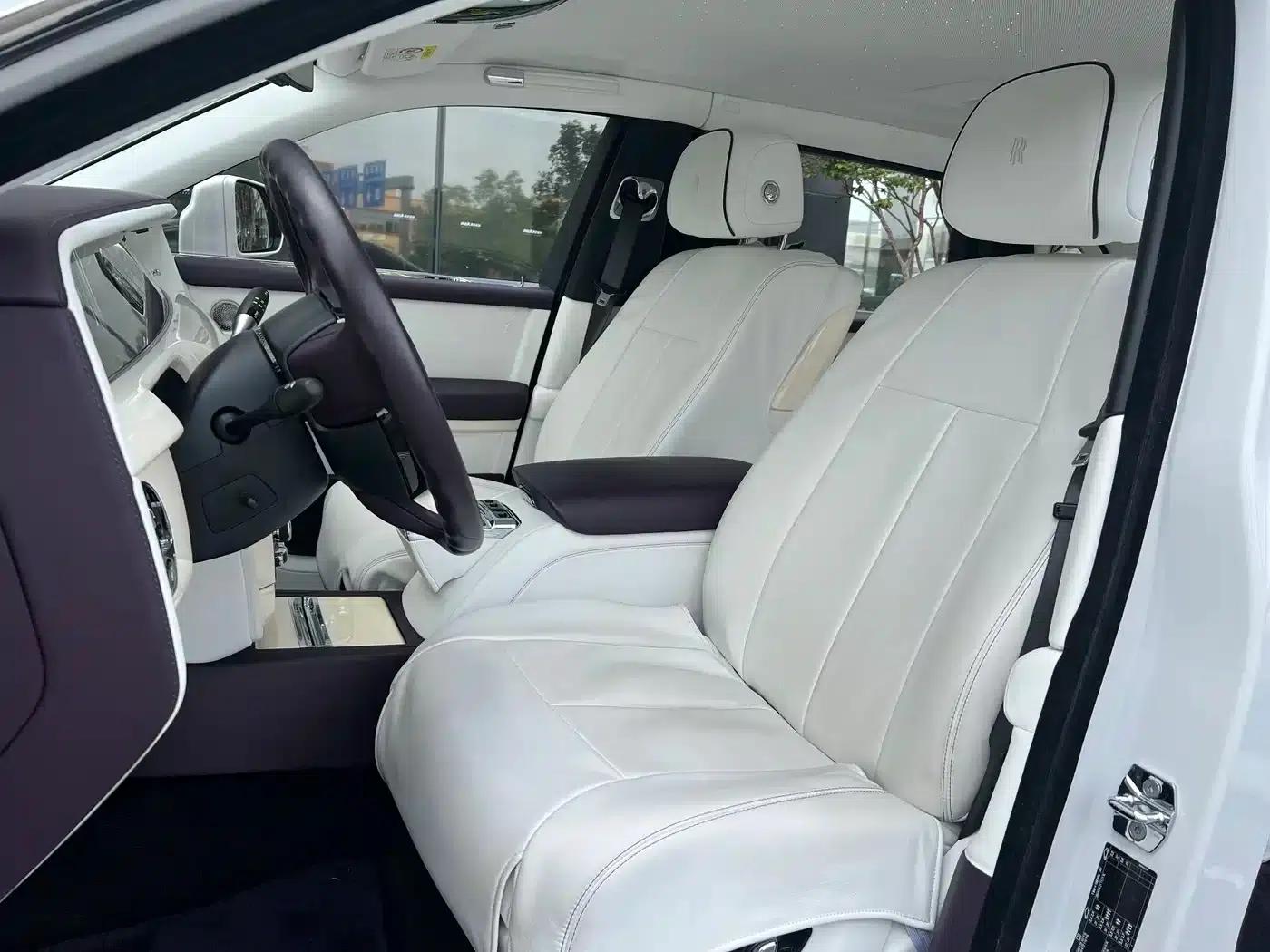 2018 Phantom 6.7T Long Wheelbase — миниатюра 6