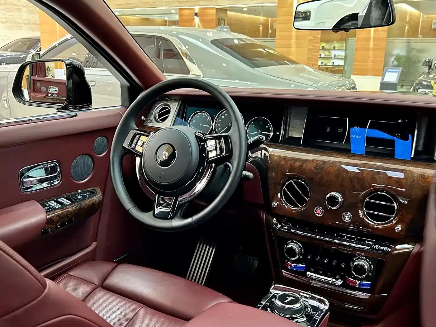 2018 Phantom 6.7T Standard Wheelbase — миниатюра 13