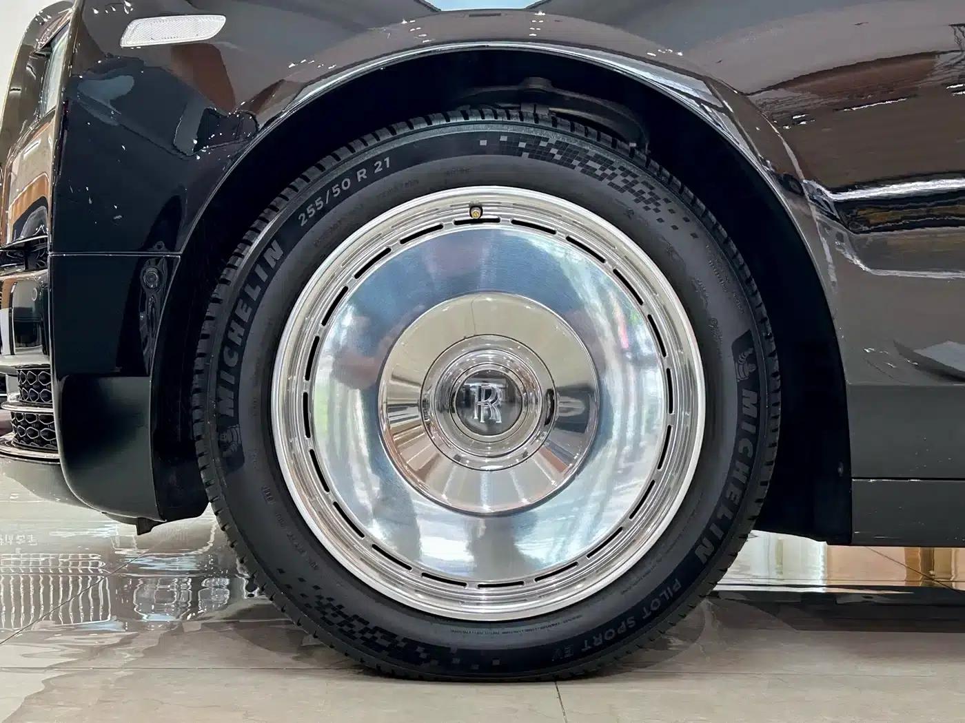 2018 Phantom 6.7T Standard Wheelbase — миниатюра 3