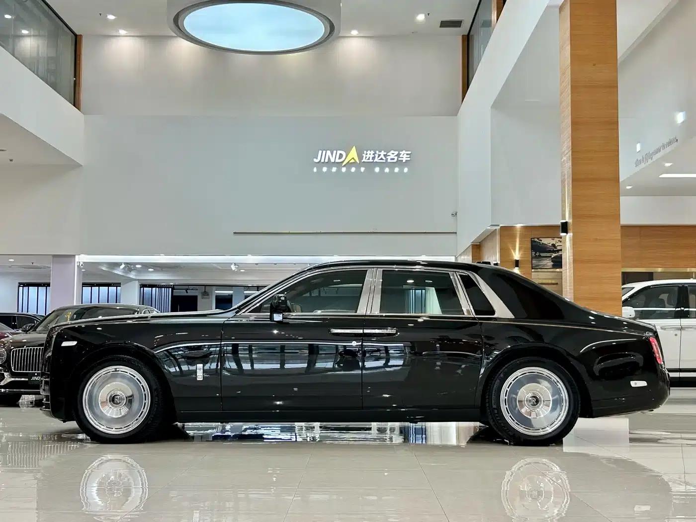 2018 Phantom 6.7T Standard Wheelbase — миниатюра 25