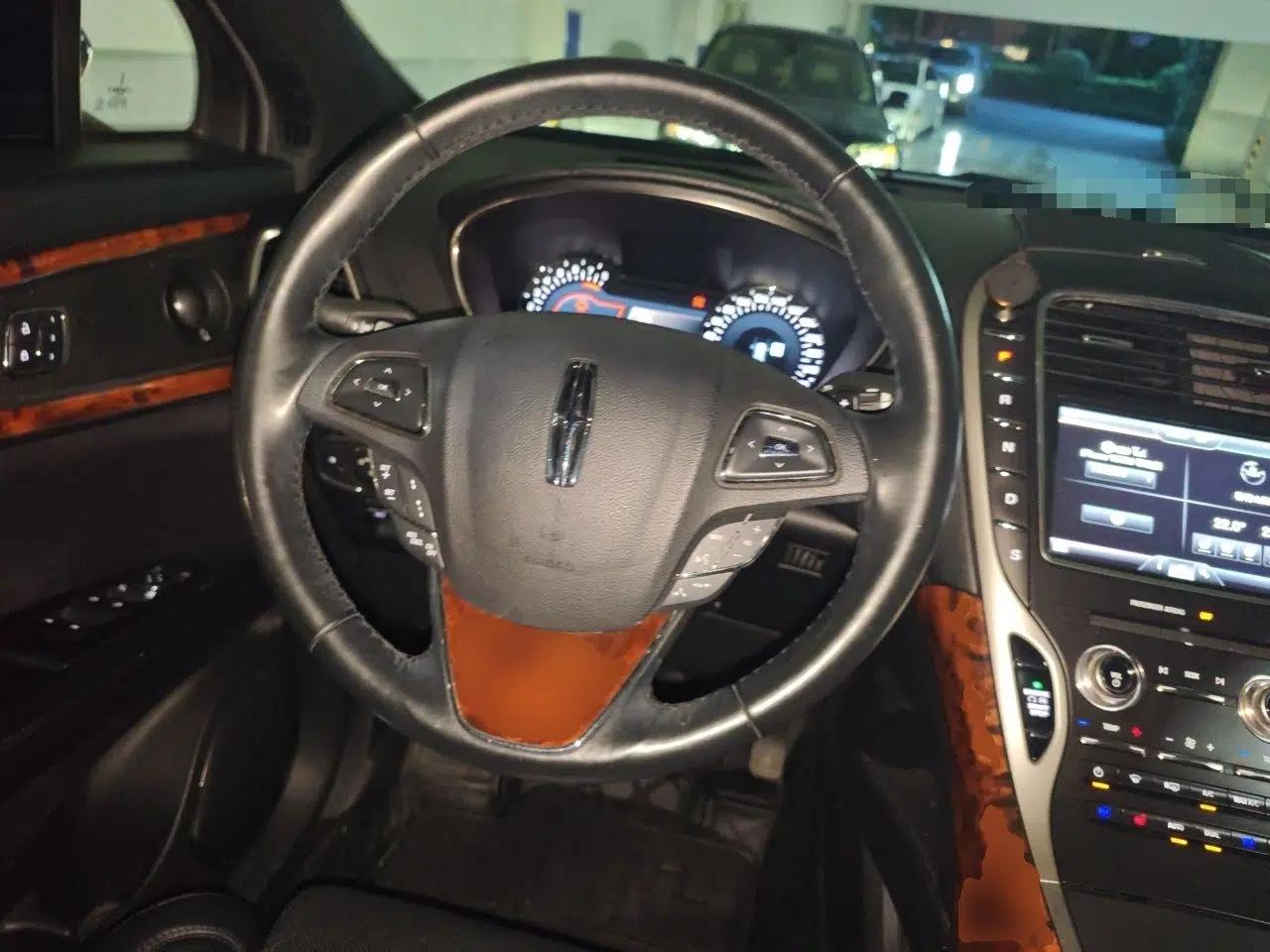 Lincoln MKX 2015 2.7T Four-Wheel Drive Prestige Edition — миниатюра 10