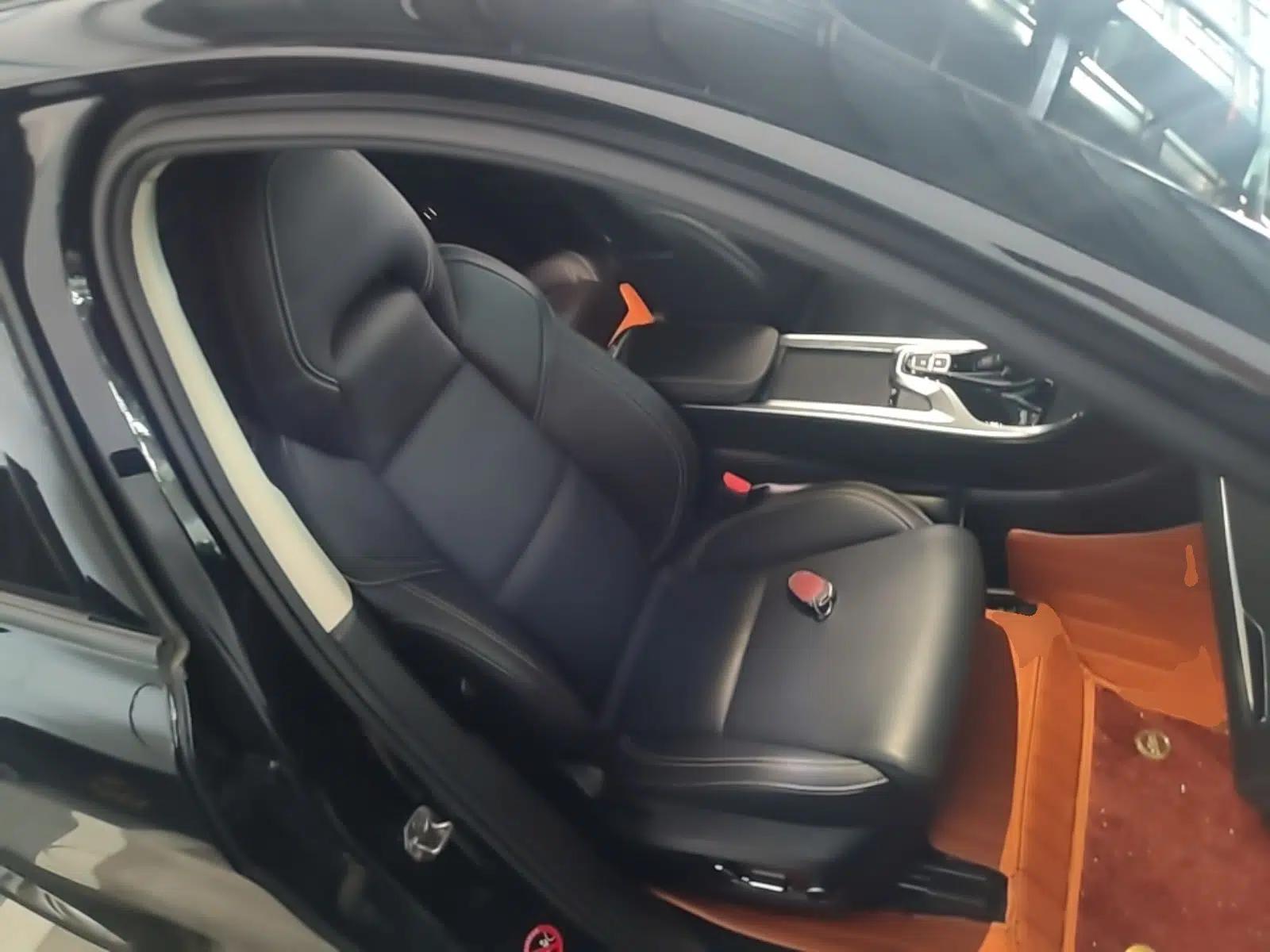 Lynk & Co 01 2019 2.0T Two-Wheel-Drive Pro Version China VI Standard — миниатюра 19