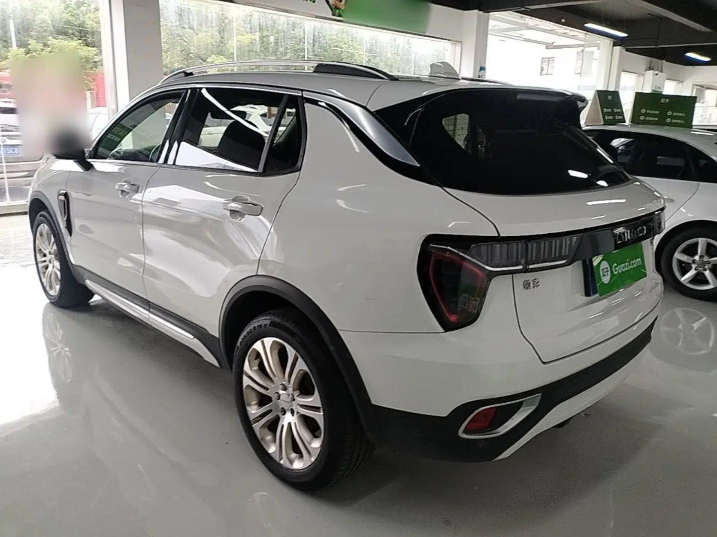 Lynk & Co 01 2017 2.0T Two-Wheel Drive Pro Edition — миниатюра 4