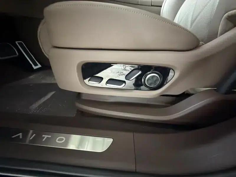 Wenjie M9 2025 Extended Range Max 5-Seat Version (192-line LiDAR) — миниатюра 25