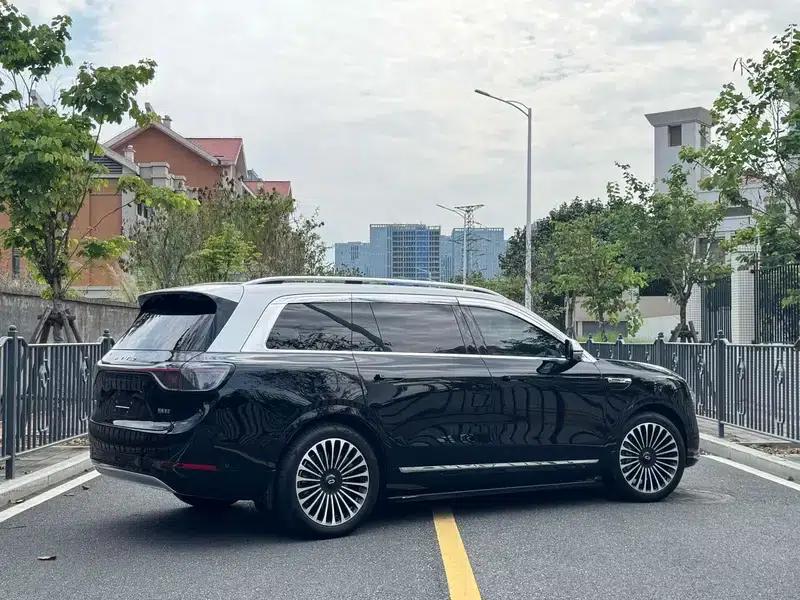 Wenjie M9 2024 Ultra Range Extended 6-Seater — миниатюра 6