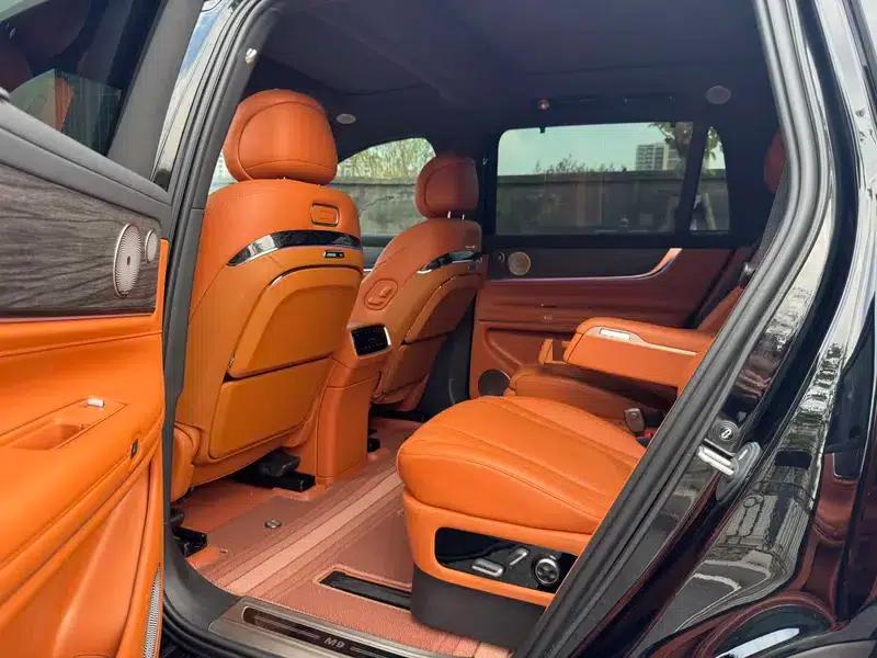 Wenjie M9 2024 Ultra Range Extended 6-Seater — миниатюра 9