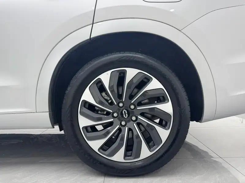Wenjie M7 2024 Max 5-seater 4WD Intelligent Driving Edition — миниатюра 9