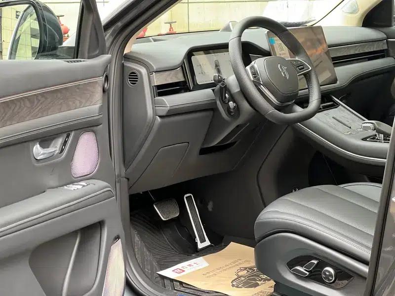 Wenjie M7 2024 Plus 5-seater Rear-wheel drive version — миниатюра 14