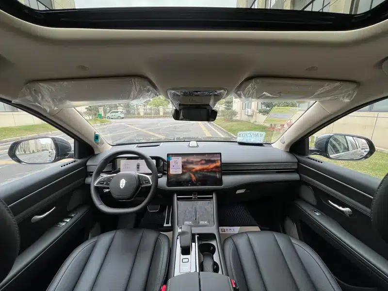 Wenjie M7 2024 Plus 5-seater Rear-wheel drive version — миниатюра 17