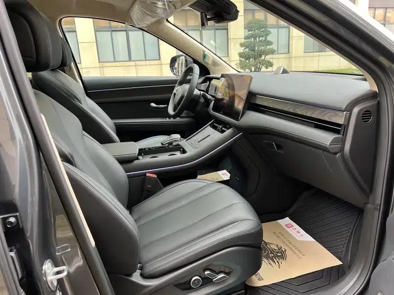 Wenjie M7 2024 Plus 5-seater Rear-wheel drive version — миниатюра 18