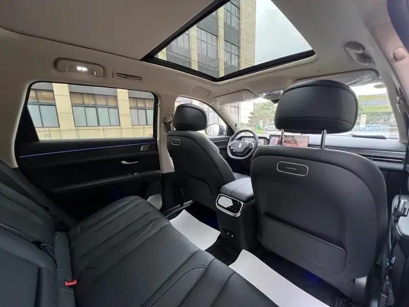 Wenjie M7 2024 Plus 5-seater Rear-wheel drive version — миниатюра 19