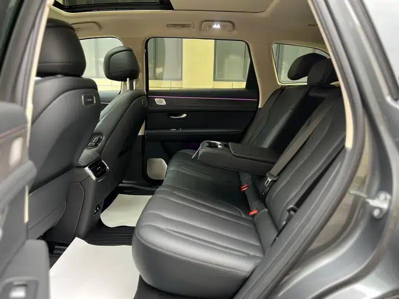 Wenjie M7 2024 Plus 5-seater Rear-wheel drive version — миниатюра 22