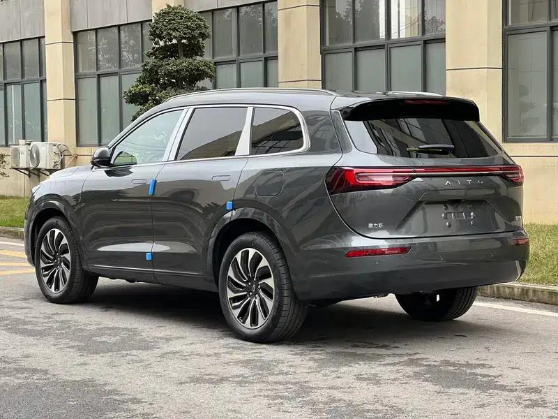 Wenjie M7 2024 Plus 5-seater Rear-wheel drive version — миниатюра 5
