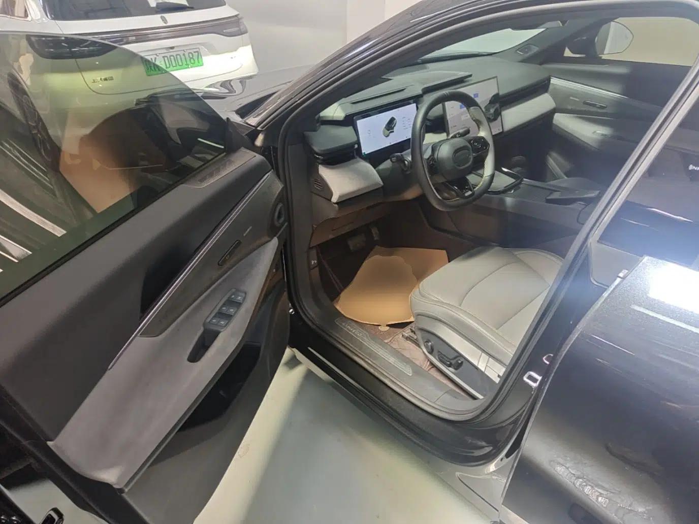 Lynk & Co 08 EM-P 2025 120km Long-Range Halo — миниатюра 18