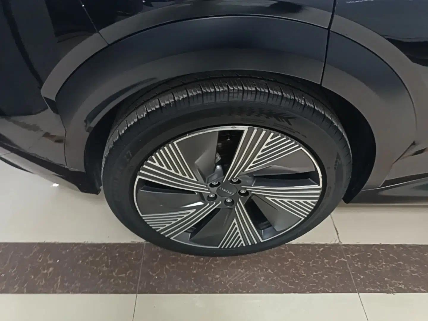 Lynk & Co 08 EM-P 2023 120km Long-Range Halo — миниатюра 11