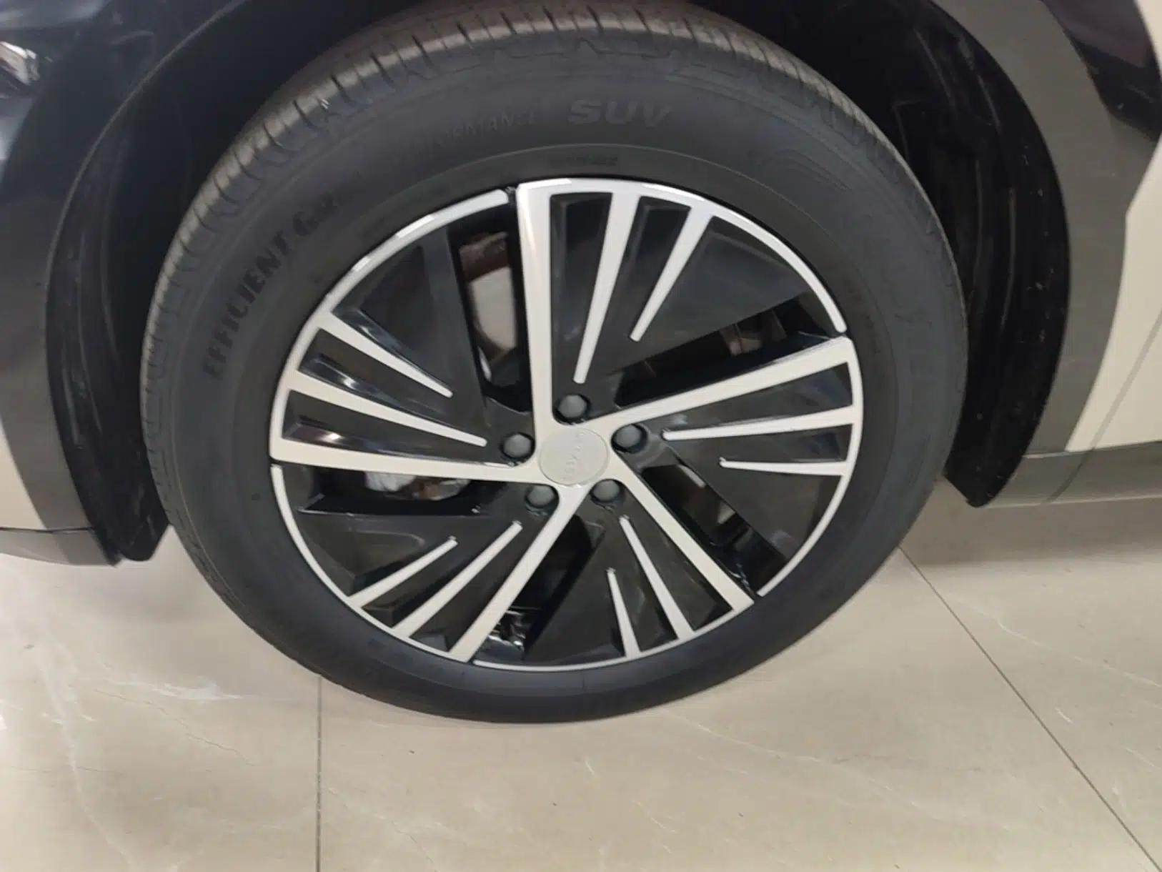 Lynk & Co 08 EM-P 2023 120km Long-Range Halo — миниатюра 10