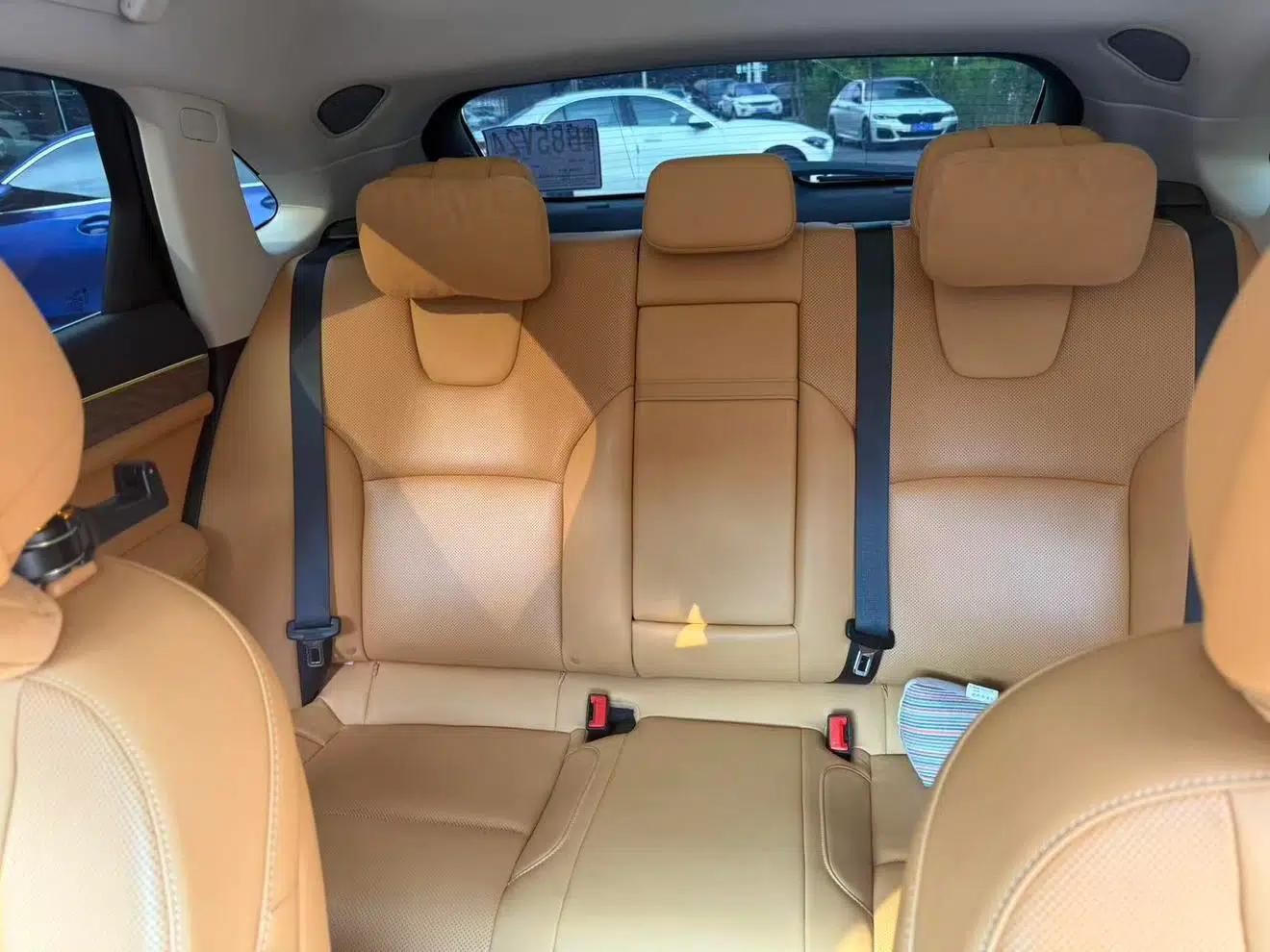 Wenjie M5 2022 Extended Range AWD Performance Edition — миниатюра 6