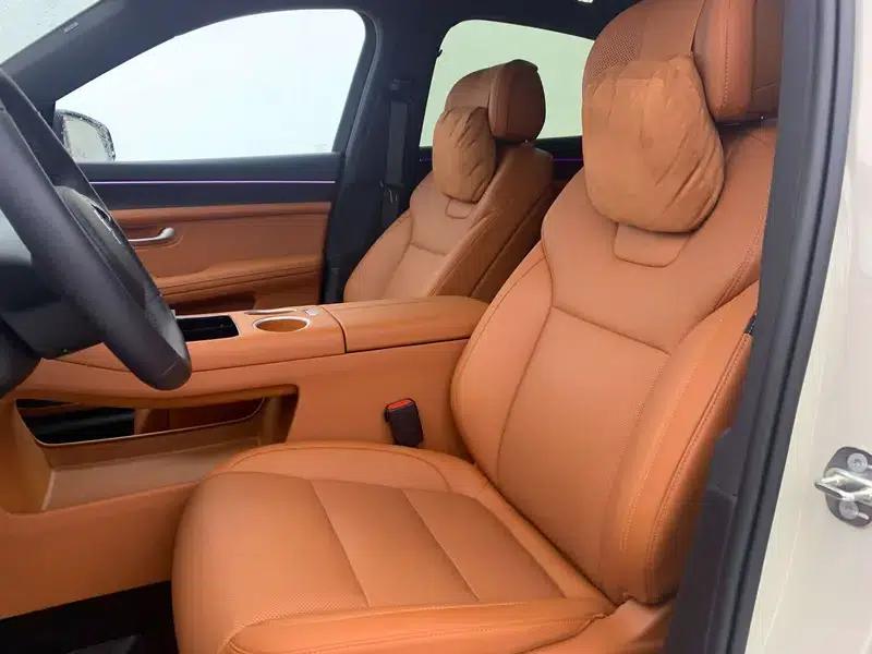 Wenjie M5 2025 Extended Range Ultra 4WD Version — миниатюра 23