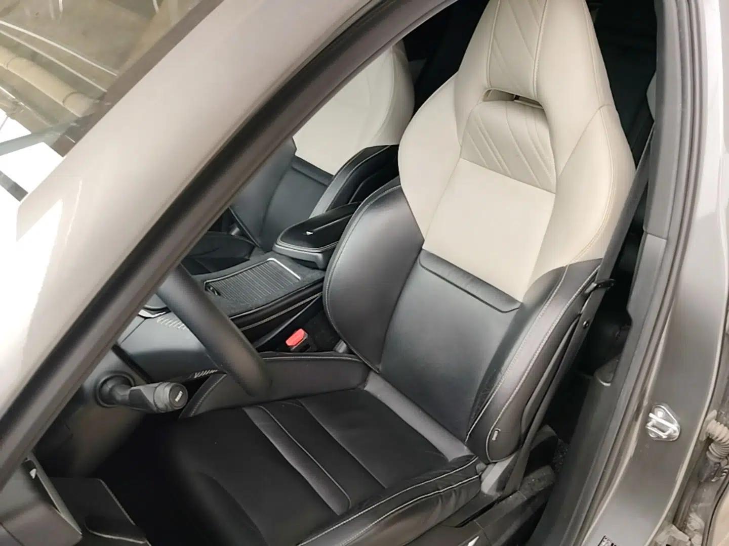 Lynk & Co 05 2020 2.0TD Two-Wheel Drive Zhaoyang Plus — миниатюра 17
