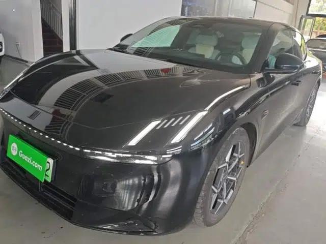 Lynk & Co Z10 2025 95 kWh 766 km Range Rear-Wheel Drive Max