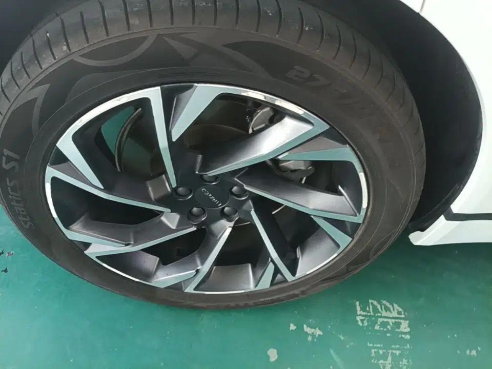 Lynk & Co 09 EM-P 2021 2.0T PHEV Halo Six-Seater — миниатюра 11