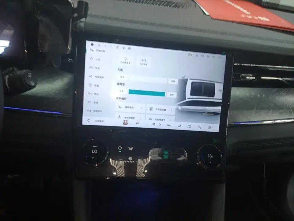 Lynk & Co 09 EM-P 2021 2.0T PHEV Halo Six-Seater — миниатюра 15