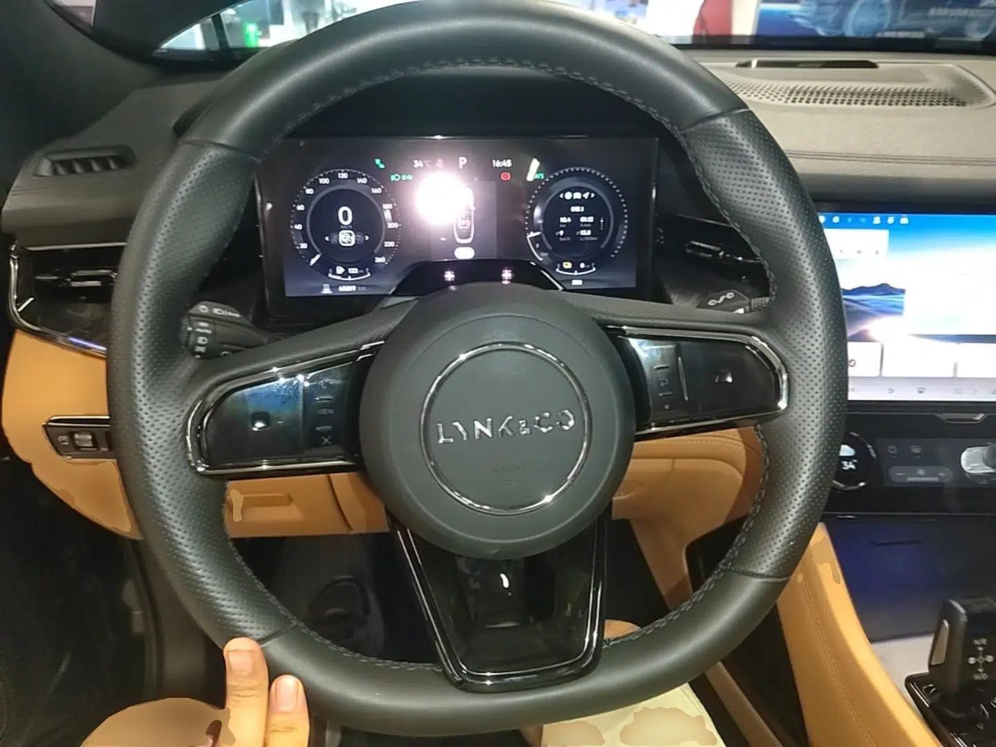 Lynk & Co 09 EM-P 2021 2.0T PHEV Halo Six-Seater — миниатюра 13