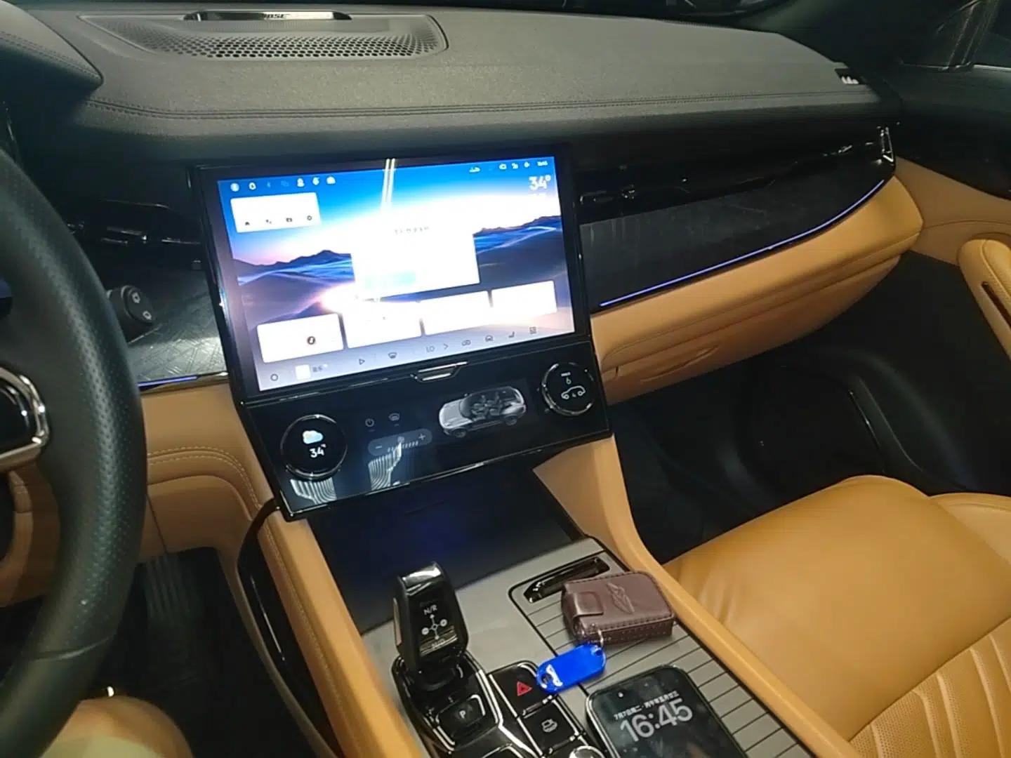 Lynk & Co 09 EM-P 2021 2.0T PHEV Halo Six-Seater — миниатюра 15