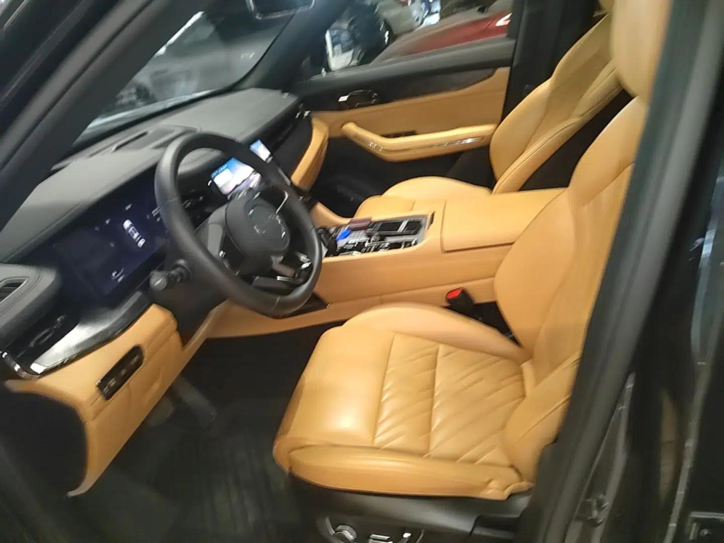 Lynk & Co 09 EM-P 2021 2.0T PHEV Halo Six-Seater — миниатюра 17